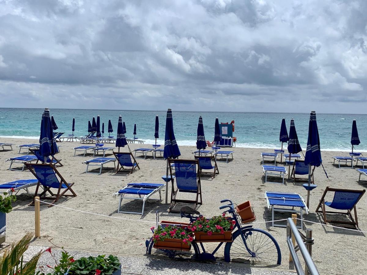 Mare Hotel